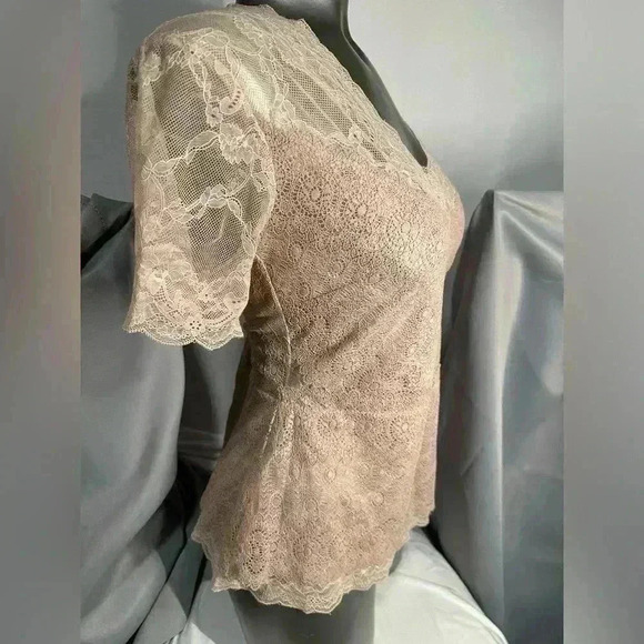 🆕 BCBGMAXAZRIA soft stretch lace sheer top - Picture 3 of 15